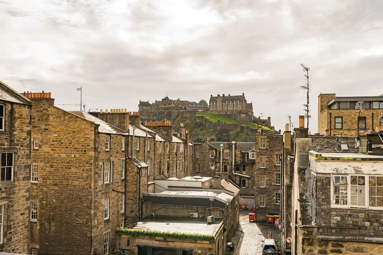 2 Bedroom Central Apartment With Stunning Castle View Edinburgh United Kingdom