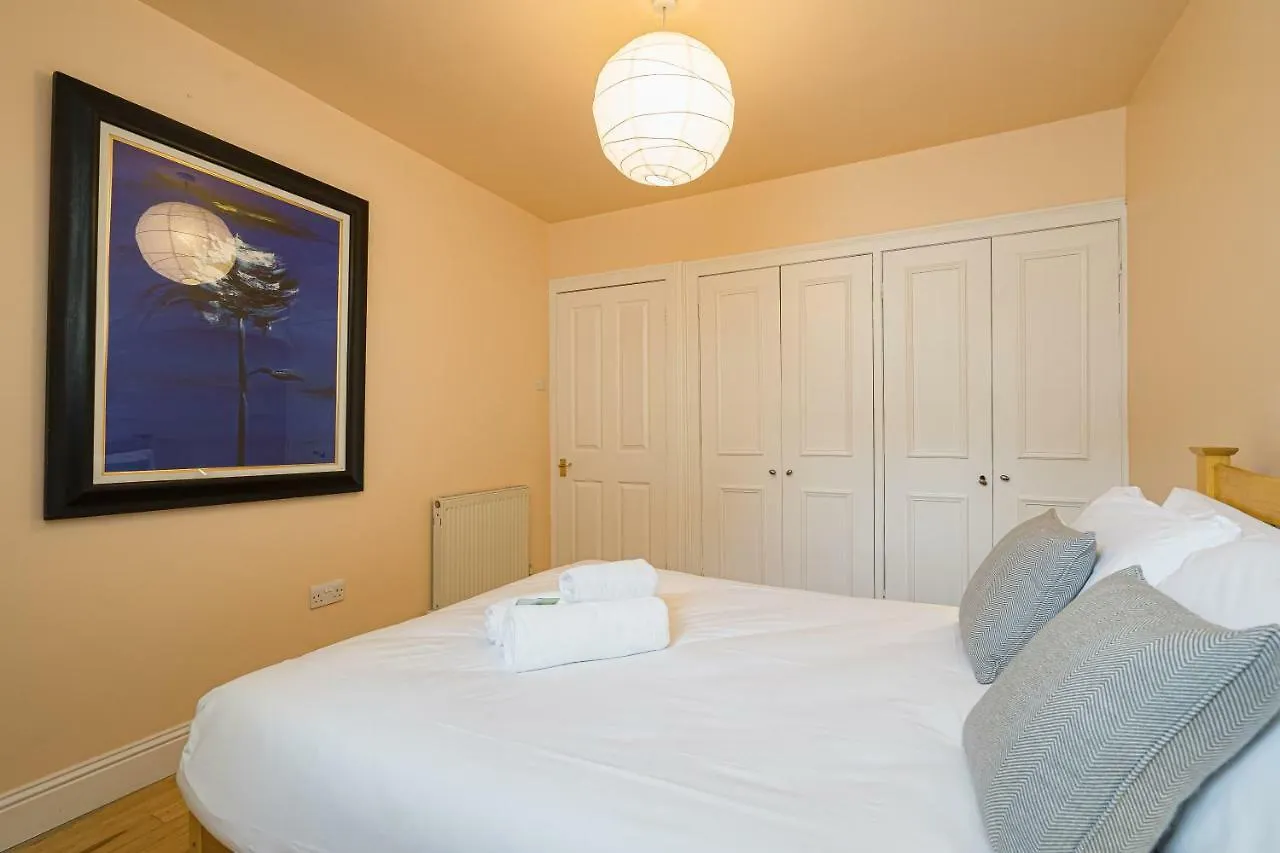 2 Bedroom Central Apartment With Stunning Castle View Эдинбург 0*,