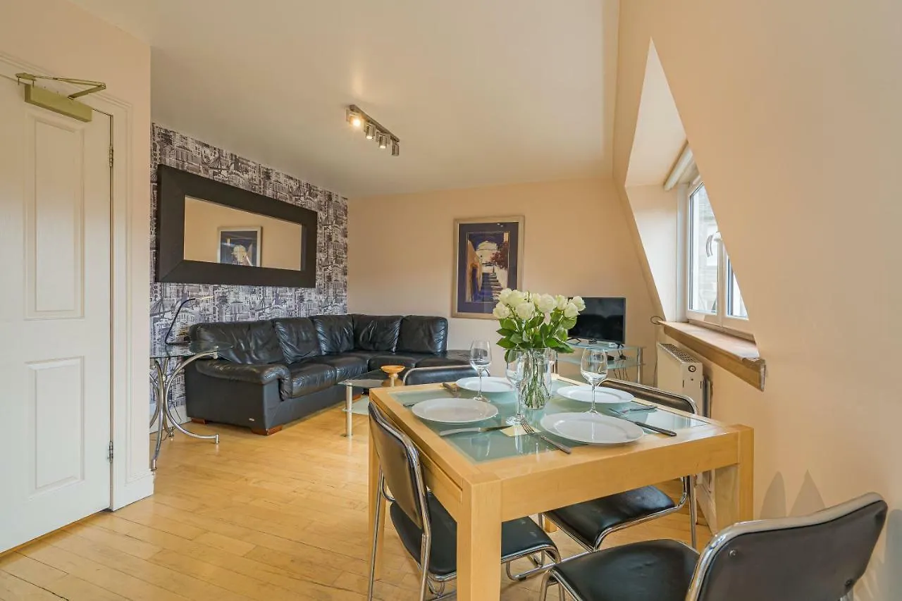 2 Bedroom Central Apartment With Stunning Castle View Эдинбург Великобритания
